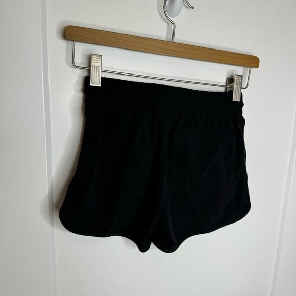 Athleta Girl Hustle 3” Mesh Panel Drawstring Athletic Shorts Size Medium - Picture 3 of 8